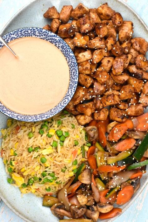 Hibachi Chicken (Benihana Copycat) - GypsyPlate Hibachi Vegetables Recipe, Easy Hibachi, Hibachi Vegetables, Chicken Yakisoba, Hibachi Fried Rice, Japanese Meals, Hibachi Recipes, Sautéed Veggies, Hibachi Chicken