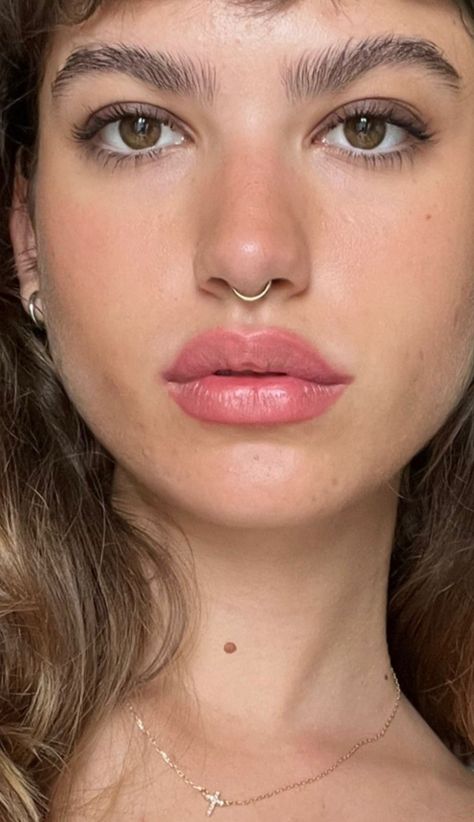 Small Septum Piercing, Septum Nostril, Septum Nose Piercing, Cute Nose Piercings, Septum Piercing Jewelry, Septum Hoop, Septum Nose, Face Piercings, Nose Shapes