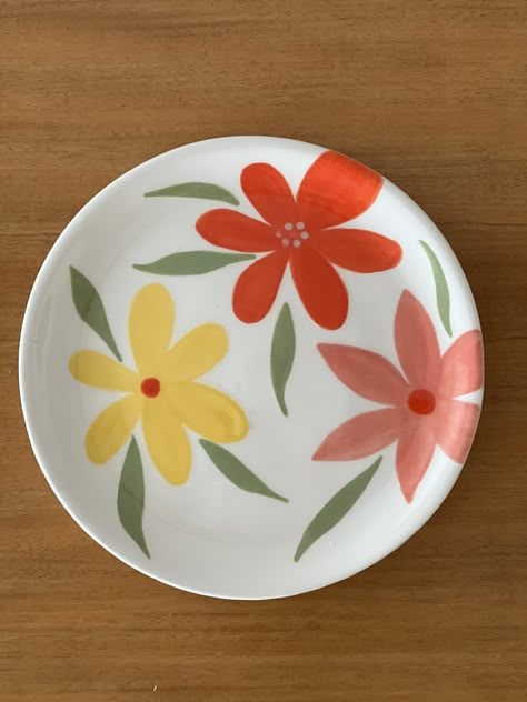 Pottery Painting Ideas Square Plates, Ceramic Plate Painting Ideas Aesthetic, Ceramic Painting Ideas Plates Serving Platters, Simple Plate Designs, Ceramic Painting Ideas Bowls Simple, Pottery Designs Plate, Clay Painting Ideas Bowl, Clay Dish Painting Ideas, Simple Plate Painting Ideas