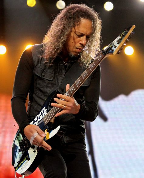 Kirk Hammett Guitar, Metallica Guitarist, V Guitar, Flying V Guitar, Kirk Metallica, Metallica Band, Maynard James Keenan, Mary Austin, Billy Gibbons