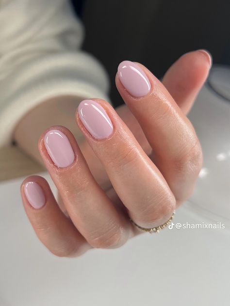 Colored Nail Tips, Gel Nails French, Short Gel Nails, Cute Simple Nails, Subtle Nails, Vibrant Nails, Round Nails, Summery Nails, Nails Desing