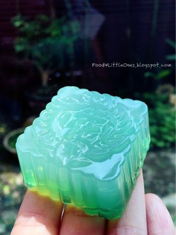 Mooncake Recipe, Kid Meals, Food Art For Kids, Jello Recipes, Asian Desserts, Mooncake, Almond Cookies, Cute Desserts, Moon Cake