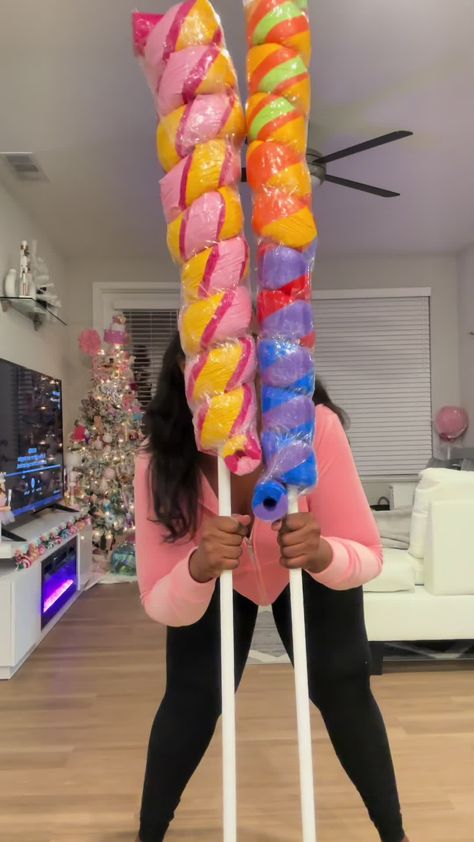 Candy Vbs Theme, Diy Willy Wonka Decorations, Giant Lollipop Decorations Diy, Large Candy Decorations Diy, Candy Land Birthday Party Ideas Diy, Diy Lollipop Decorations, Willy Wonka Party Decorations Diy, Giant Candy Decorations Diy, Diy Giant Candy Props