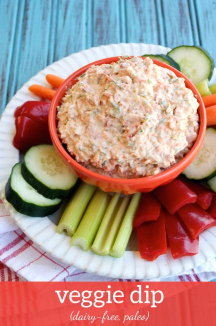 Paleo Veggie Dip, Dairy Free Veggie Dip, Veggie Dip Recipe, Dairy Free Dips, Paleo Appetizers, Carrots Celery, Veggie Dip, Paleo Snacks, Sweet Onion