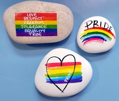 Pride Rock Painting, Pride Painted Rocks, Pride Doodles, Pride Rocks, Posca Paint Pens, Pride Decor, Landscape Rocks, Rock Designs, Pant Design