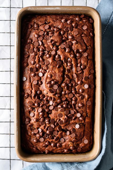 Vegan Chocolate Pumpkin Bread, Chocolate Chip Pumpkin Bread Recipe, Chocolate Pumpkin Bread, Vegan Pumpkin Bread, Chocolate Chip Bread, Fall Baking Recipes, Pumpkin Chocolate Chip Bread, Pumpkin Pie Mix, Chocolate Pumpkin