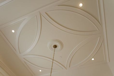 Ceiling Millwork, Modern Ceiling Medallions, Plaster Ceiling Design, Pop Design For Hall, Pop Design For Roof, Drawing Room Ceiling Design, Bedroom Pop Design, New Ceiling Design, House Main Gates Design