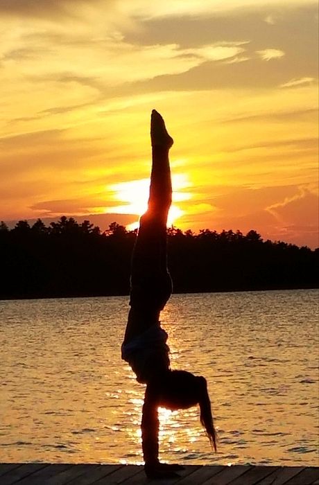 Gymnastics Handstand, Yoga Inspiration Photos, Hair Colour For Green Eyes, Vision Board Words, Arm Strength, Yoga Handstand, Indoor Workout, Vision Board Images, Fitness Goal