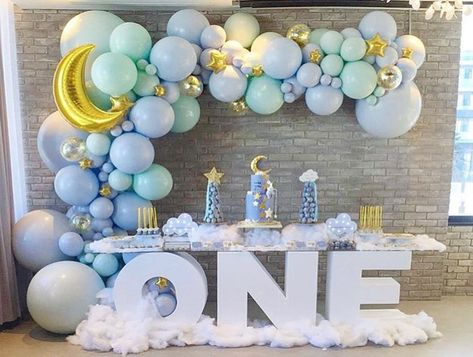 Baby Shower Balloons Boy, One Year Birthday Party, Baby Birthday Balloon, Baby Boy Birthday Themes, Baby Boy Balloons, Baby Birthday Decorations, Boy Birthday Decorations, Its A Boy Balloons, One Year Birthday