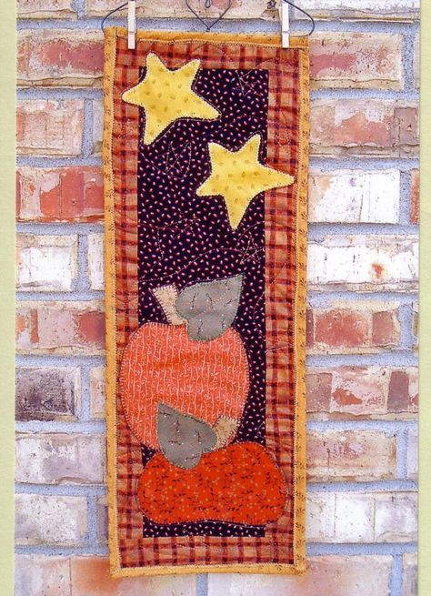 Skinnies: Pumpkin Patch Beginner Applique, Quilted Wall Hangings Patterns, Wall Hanging Pattern, Quilted Wall Hanging, Summer Sewing, Miniature Quilts, Holiday Quilts, Fall Quilts, Halloween Quilts