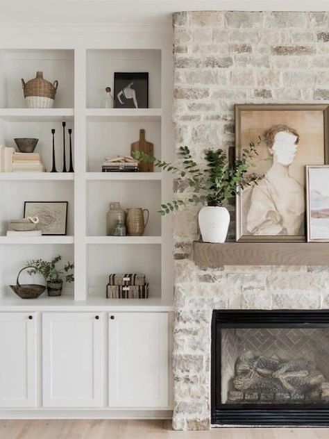 Remodel Fireplace, White Brick Fireplace, Diy Fireplace Makeover, Gorgeous Fireplaces, Brick Fireplace Makeover, Casa Country, Fireplace Remodel, Diy Fireplace, Home Fireplace