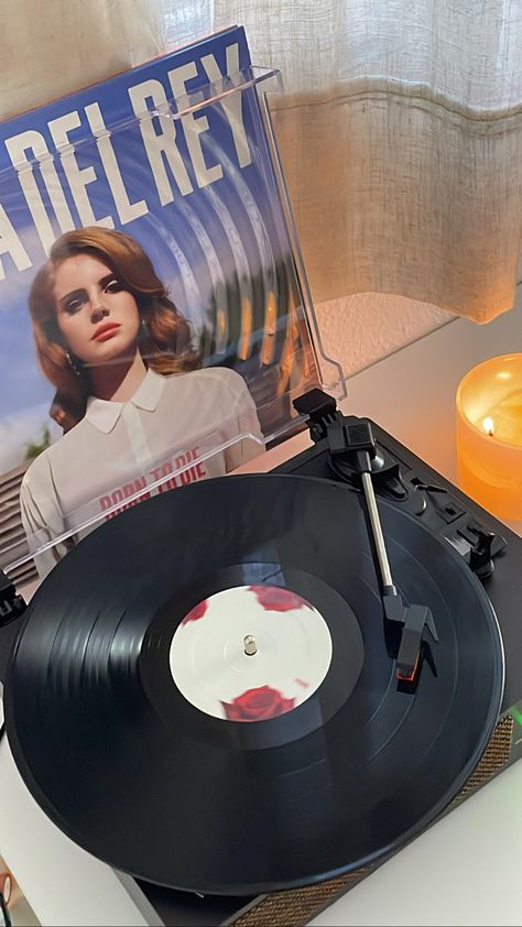 Lana Del Rey Music, Vinyl Aesthetic, Lana Del Rey Vinyl, Lana Rey, Vinyl Record Player, I Wan, Vinyl Cd, Record Players, Lana Del Ray