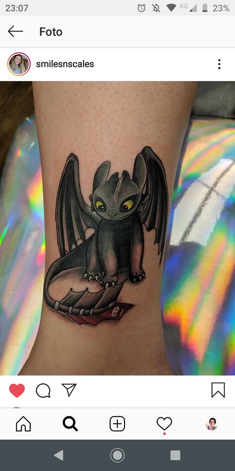 Toothless Dragon Tattoo Night Fury, Toothless Tattoo Ideas, Toothless Tattoo Night Fury, Toothless And Light Fury Tattoo, Toothless Dragon Tattoo, Toothless Tattoo, Blue Dragon Tattoo, Dragon Tattoo Ideas, Bookish Tattoos