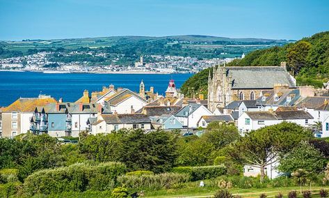 Britain at its best: The joys of the small Cornish town of Marazion Pretty Streets, England Vacation, Famous Castles, Travel Facts, Land's End, Beautiful Cottages, Most Beautiful Cities, Sandy Beaches, City Hall