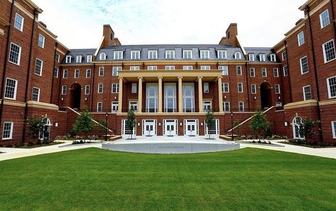 Terry College Of Business at the University of Georgia (UGA) School University Building, Motivation Engineering, Engineering Graduation, Georgia University, Business University, Sports Motivation, College Guide, Education Student, Best Colleges