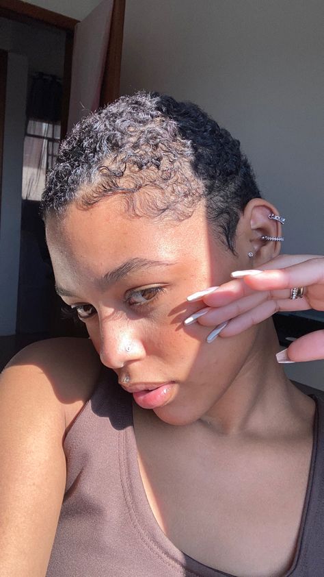 Shaved Hairstyles, Short Shaved Hairstyles, Natural Hair Short Cuts, Big Chop, Au Naturale, Short Natural Hair Styles, Hair Stuff, Hair Black, Shaved Hair