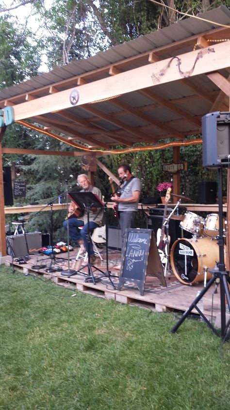 Our backyard stage! Diy Outdoor Stage Ideas, Backyard Stage For Band, Backyard Stage Ideas, Outdoor Music Stage, Garden Stage Design, Outside Stage, Backyard Stage, Backyard Concert, Garden Stage