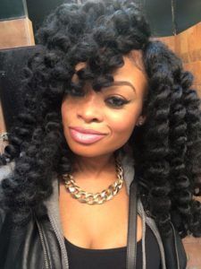 Curly Crochet Styles For Black Women, Marley Crochet Hairstyles, Crochet Styles For Black Women, Crochet Hair Ideas, Crochet Braids Curly, Curly Middle Part, Chrochet Braids, Different Types Of Braids, Crochet Braids Marley Hair