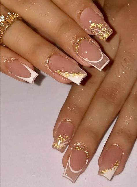 Nails With Gold, Gold Acrylic Nails, Fancy Nails Designs, Girly Acrylic Nails, Short Square Acrylic Nails, Unique Acrylic Nails, Acrylic Nails Coffin Short, Short Acrylic Nails Designs, Pink Acrylic Nails