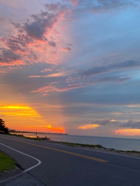 #alabama #sunset Alabama Aesthetic, Alabama Football Game, American States, The University Of Alabama, Sweet Home Alabama, Alabama Football, University Of Alabama, Business School, New Chapter