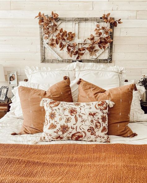 Cozy Autumn Vibes: 10 Tips to Transform Your Bedroom for Fall - Matchness.com Autumn Bedroom Ideas, Autumn Bedroom, Fall Bedroom Ideas, Pumpkin Scented Candles, Cozy Fall Bedroom, Textured Blankets, Cozy Fall Decor, Fall Bedroom, Warm Colour Palette