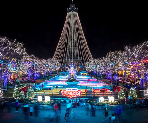 Each December, this beloved Cincinnati area amusement park transforms into a real life winter wonderland. Ohio Amusement Parks, Kings Island Amusement Park, Mason Ohio, New Years Eve Events, America Trip, Fun Park, Kings Island, Ohio Travel, Island Pictures