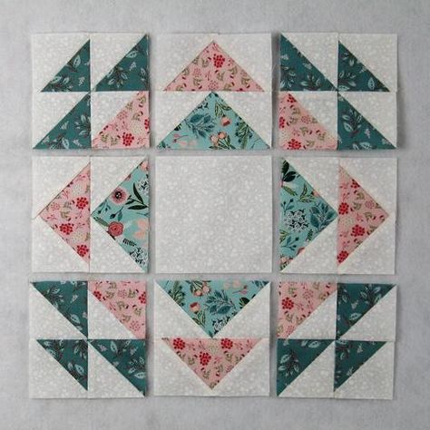 The Traditional Quilt Block Broken Window - a Free Tutorial – fabric-406 Chevron Quilt Pattern, Traditional Quilt Patterns, Big Block Quilts, Flying Geese Quilt, Basic Quilt, Scrappy Quilt Patterns, Quilt Block Patterns Free, Quilt Square Patterns, Half Square Triangle Quilts