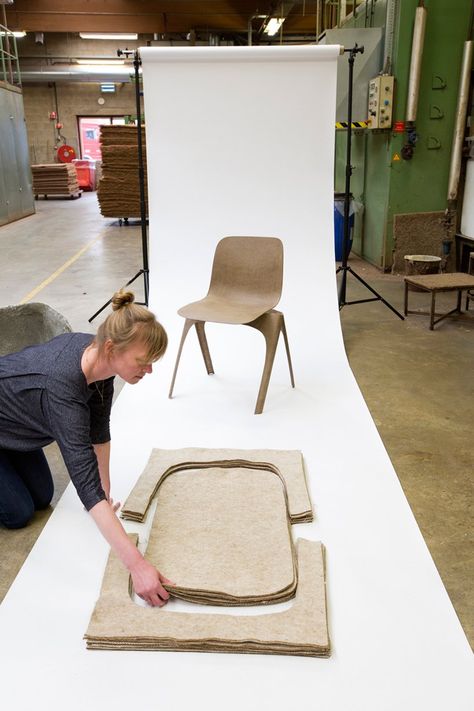 Flatpack Furniture, Frozen Fountain, Sustainable Furniture Design, Flat Pack Furniture, White Chair, Sustainable Furniture, Eco Design, Design Research, Dutch Design