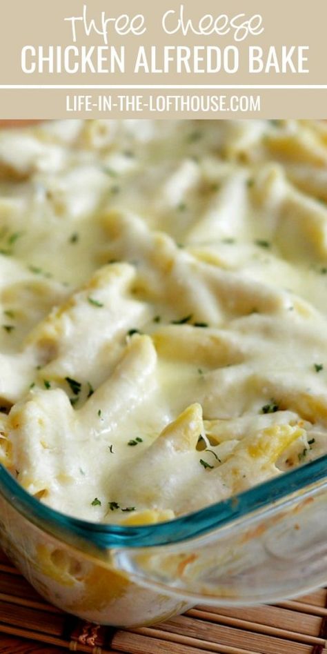 This Three Cheese Chicken Alfredo Bake is cheesy, creamy heaven with Ricotta, Parmesan and Mozzarella cheese. Life-in-the-Lofthouse.com Fettucini Alfredo Recipe, Simple Chicken Alfredo Recipe, Homemade Chicken Alfredo, Alfredo Pasta Bake, Baked Chicken Alfredo Pasta, Fettucini Alfredo, Chicken Alfredo Casserole, Alfredo Bake, Chicken Alfredo Bake