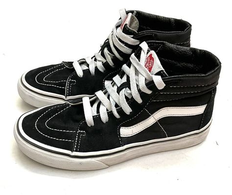 VANS OFF THE WALL Old Skool 3.5 Black White High Top Skateboard Shoes Youth. Great condition Smoke free home Old Vans Shoes, Emo Shoes, Vans Old School, Old School Vans, Vans High, Skateboarding Shoes, Cool Vans, White High Tops, Skateboard Shoes