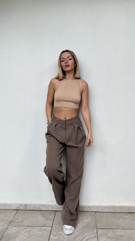 'Ahu Wide Leg Palazzo High Waisted Pants Fall Pants 2024, Model Weight And Height, Cute Period Outfit, Cute Coffee Date Outfits, Brown And Grey Outfit, Outfit Pantalon, High Waisted Palazzo Pants, Maxi Pants, Pants Skirt