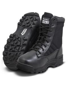 Best Tactical Boots with comfort and style. They can be used daily if your job requires a whole load of numerous things, like working in the military. Grab one now! Swat Boots, Winter Boots Outfits, Police Gear, Army Style, Tactical Shoes, Boots Outfits, Plate Carrier, Trainers Shoes, Chest Rig