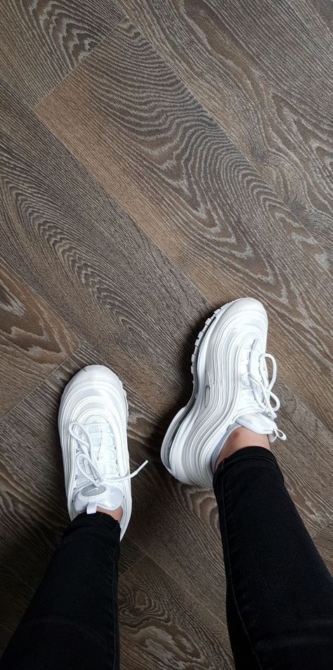 Nike Air Max 97 White Outfit, Air Max 97 Outfit, Nike Air Max 97 White, Outfit Mujer, Nike Air Max 97, White Outfits, White Sneaker, Air Max, Nike Air Max