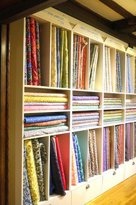 Fabric Shop Display, Cloth Display, Quilt Racks, Fabric Showroom, Hotels Interior, London Liberty, Fabric Store Displays, Fabric Store Design, Diary Of A Quilter