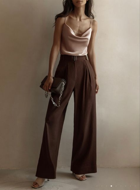 Linen Palazzo Pants, Look Boho Chic, Looks Street Style, Online Fashion Store, Brown Pants, Fancy Outfits, Professional Outfits, Business Casual Outfits, Online Fashion Stores