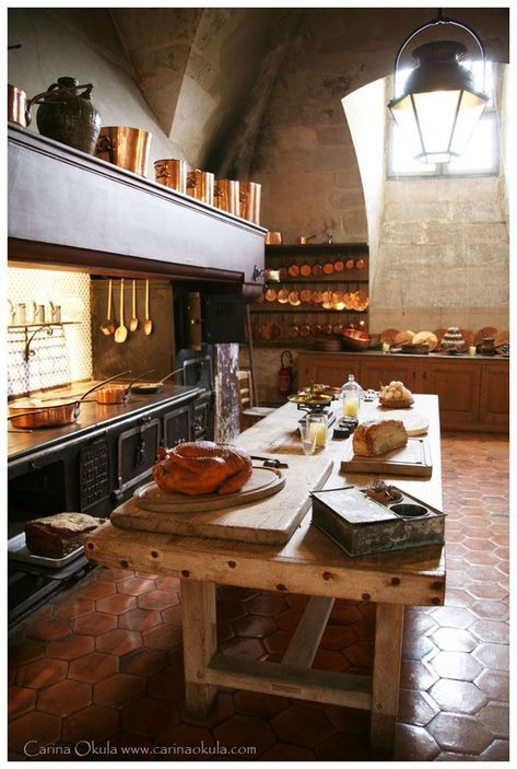 Antique Oven, Kitchen Tile Wall, Chateau Kitchen, French Country Rug, Tiled Wall, Neutral Stone, Vaux Le Vicomte, French Country Bathroom, French Country Bedrooms