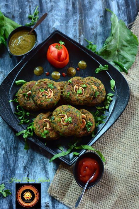 Hara Bhara Kabab Photography, Hara Bhara Kebab, Hara Bhara Kabab, Indian Veggies, Indian Pancakes, Boiled Spinach, Indian Vegetarian Recipes, Vegetarian Sweets, Spinach Rice