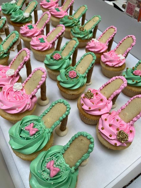 Cupcake Heels, Cupcake Shoes, Heel Cupcakes, Novelty Cupcakes, High Heel Cupcakes, Shoe Cupcakes, Baking List, Dippin Dots, Spring Treats