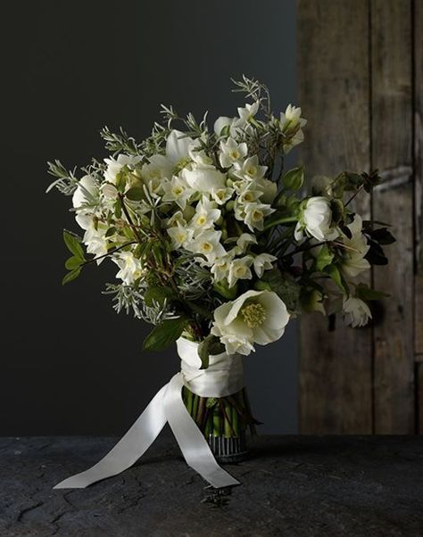 Winter wedding bouquet of hellebores, foliage and narcissi // The Real Cut Flower Garden February Wedding Flowers, Bowl Arrangements, White Wedding Table Setting, February Flowers, Knight Princess, British Winter, Bouquet Styles, Wedding Flower Trends, Winter Floral Arrangements