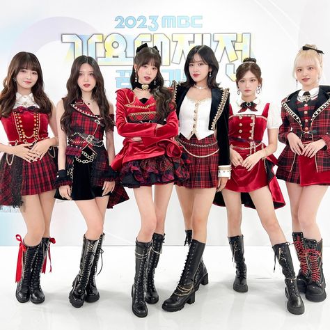 Corset Outfits, Corset Looks, Kpop Concert Outfit, Preformance Outfits, Fashionista Clothes, Classy Casual Outfits, Classy Casual, Red Outfit, Red Carpet Looks