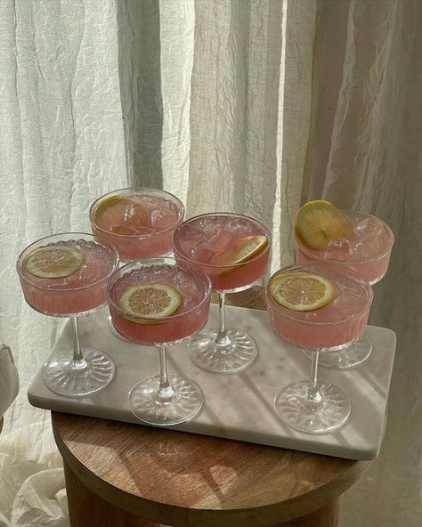 pink edible glitter makes any drink 100000xx better 💝 Glitter Drinks Aesthetic, Glitter In Drinks, Pink 21st Birthday Aesthetic, Cottage Core Cocktails, Pink Glitter Party Decorations, Cocktail Making Aesthetic, Pink Glamour Aesthetic, Drinks With Glitter, Pink Glitter Drink