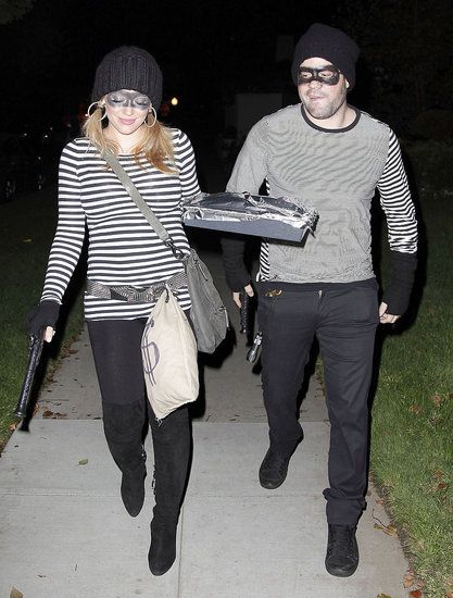 Pregnant Hilary Duff and Husband in Robber Costumes Pictures | POPSUGAR Celebrity Cheap Easy Halloween Costumes, Burglar Costume, Celebrity Couple Costumes, Robber Costume, Halloween Costumes Pictures, College Couples, Cute Couples Costumes, Diy Couples Costumes, Best Celebrity Halloween Costumes