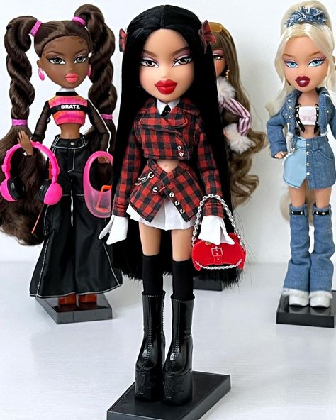 Okay, I’ve been putting this off for so long to redo Jade’s Alwayz Bratz outfit💔 It’s not that I don’t love her original outfit, her… | Instagram Bratz Jade Outfit, Jade Bratz Outfits, Bratz Dolls Jade Outfit, Bratz Doll Jade, Bratz Dolls Original, Jade Bratz, Bratz Outfit, Bratz Jade, Bratz Outfits