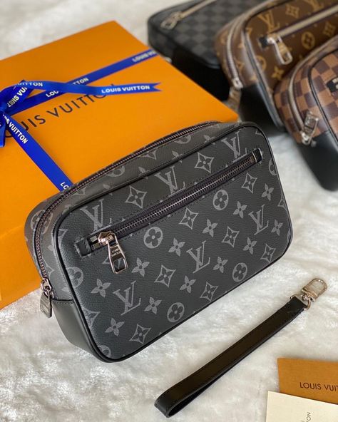 Louis Vuitton Bag Men, Louis Vuitton For Men, Chanel Handbags Classic, Love Outfits, Men Handbags, Street Wear Outfits, Decorating Videos, Cake Decorating Videos, Accessories Inspiration