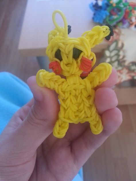 Rainbow loom Pikachu :) Rainbow Loom, Not Mine, Loom, Pikachu, Crochet Necklace, The Internet, Rainbow, Internet, Crochet