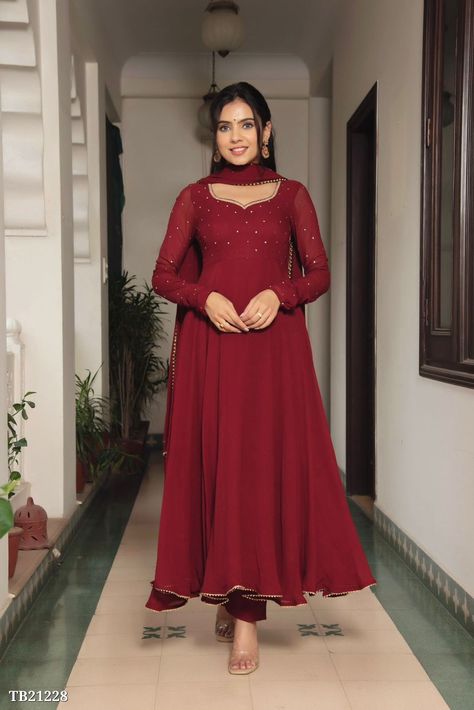 Kurti Long, Stitched Kurti, Dress Designs For Stitching, Anarkali Designs, Georgette Suit, Simple Frock Design, Stylish Kurtis Design, Long Frock Designs, Georgette Anarkali