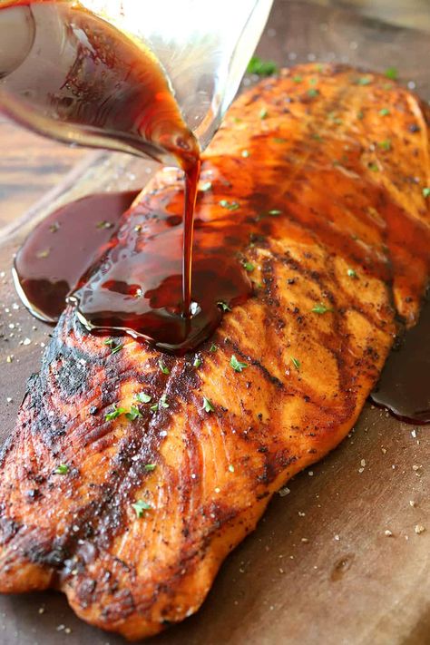 Smoker Salmon, Smoked Salmon Recipe, Kinds Of Steak, Japanese Steakhouse, Puff Pastry Filling, Smoked Salmon Recipes, Pellet Smoker, Electric Smoker, Beef Wellington