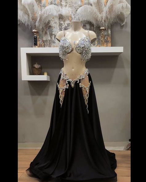 Instagram Black Bellydance Costume, Black Fae Day, Black Fae, Gymnastic Outfits, Shell Bra, Belly Dancer Costumes, Bellydance Costume, Fusion Belly Dance, Ballroom Costumes