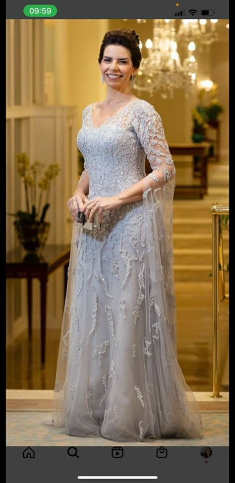 Mothers Gown For Wedding Mom, Mother Of The Bride Dresses Classy, Brides Mom Dress, Mothers Gowns, Gown Designs, Formal Clothes, Mother Of Bride Outfits, Chic Dress Classy, Mother Of Groom Dresses