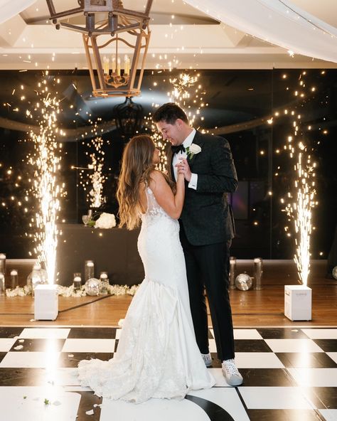 This New Years Eve wedding was so much fun! 🪩Swipe to see the bride and groom grand entrance vs. bridal party entrances. They got creative with it! . Photographer: @themanosphotoandfilm Venue: @revereweddings Dress: @perlabridal_lasvegas Jewelry: @chanelofficial Hair: @beautystudiomel Makeup: @beautystudiocatrina #vegasweddingphotographer #hendersonweddingphotographer #miamiweddingphotographer #golfcoursewedding #newyearsevewedding Nye Wedding Photos, Bridal Party Entrance, Bridal Entrance, Jackson Hole Wedding, Wedding Shot List, Party Entrance, New Years Eve Wedding, Golf Course Wedding, New Years Eve Weddings